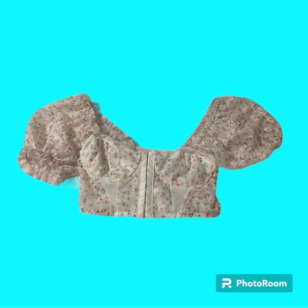 Corset crop top
Shein
S